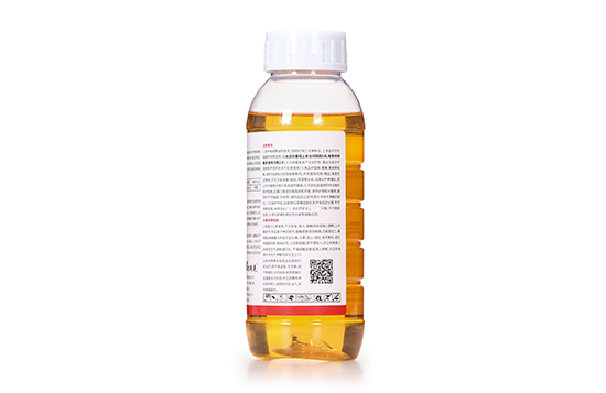 6%聯(lián)菊·啶蟲(chóng)脒微乳劑-凱瑞克 產(chǎn)品性能: 本品由煙堿類化合物啶蟲(chóng)脒和屬于擬除蟲(chóng)菊類化合物聯(lián)苯菊酯復(fù)配而成的殺蟲(chóng)劑,主要作用是干擾神經(jīng)系統(tǒng),通過(guò)抑制乙酰膽堿受體結(jié)合和破壞害蟲(chóng)神經(jīng)正常傳導(dǎo),導(dǎo)致害蟲(chóng)出現(xiàn)痙攣,麻痹而死亡。具有觸殺、胃毒、內(nèi)吸作用,可有效防治番茄白粉虱。 6%聯(lián)菊·啶蟲(chóng)脒微乳劑-凱瑞克 產(chǎn)品性能: 本品由煙堿類化合物啶蟲(chóng)脒和屬于擬除蟲(chóng)菊類化合物聯(lián)苯菊酯復(fù)配而成的殺蟲(chóng)劑,主要作用是干擾神經(jīng)系統(tǒng),通過(guò)抑制乙酰膽堿受體結(jié)合和破壞害蟲(chóng)神經(jīng)正常傳導(dǎo),導(dǎo)致害蟲(chóng)出現(xiàn)痙攣,麻痹而死亡。具有觸殺、胃毒、內(nèi)吸作用,可有效防治番茄白粉虱。
